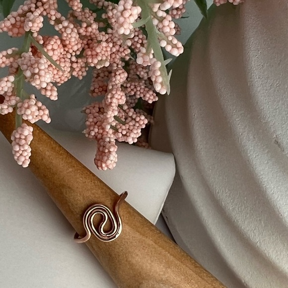 𝅺TOE Ring 14K Rose Gold Filled Yin Yang - Picture 10 of 11